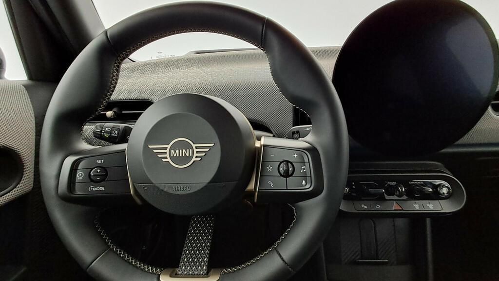 fotoG 7 del MINI MINI Cooper 5 Puertas S 150 kW (204 CV) 204cv Gasolina del 2025 en Madrid