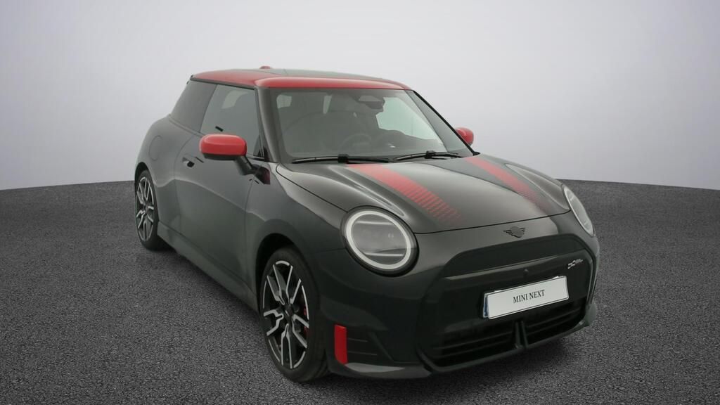 fotoG 16 del MINI MINI Cooper John Cooper Works E 190 kW (258 CV) 258cv Eléctrico del 2025 en Madrid