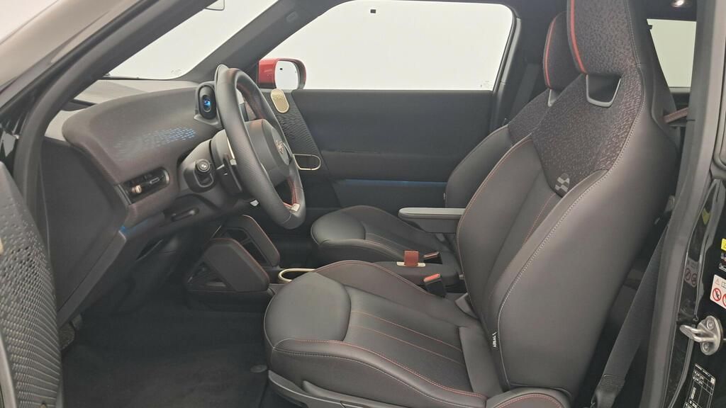 fotoG 8 del MINI MINI Cooper John Cooper Works E 190 kW (258 CV) 258cv Eléctrico del 2025 en Madrid