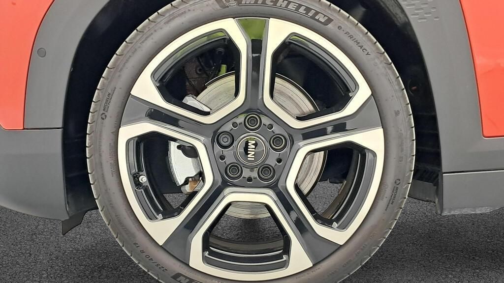 fotoG 13 del MINI MINI Aceman E 135 kW (184 CV) 184cv Eléctrico del 2025 en Madrid