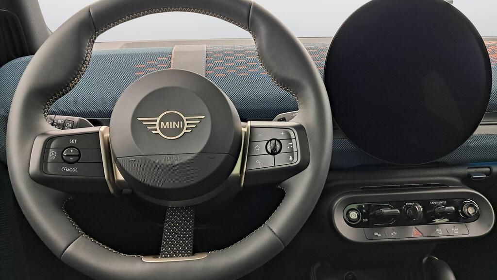fotoG 7 del MINI MINI Aceman E 135 kW (184 CV) 184cv Eléctrico del 2025 en Madrid