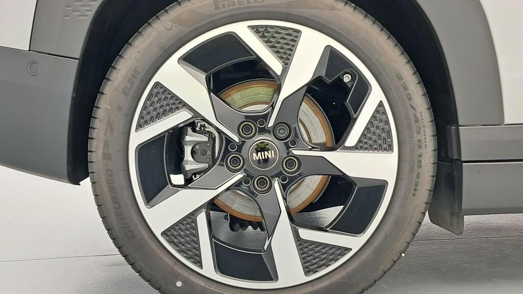 fotoG 12 del MINI MINI Aceman E 135 kW (184 CV) 184cv Eléctrico del 2025 en Madrid