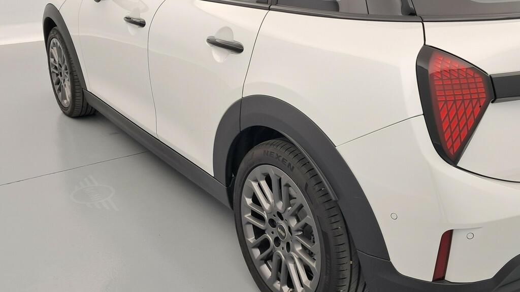 fotoG 17 del MINI MINI Cooper 5 Puertas C 115 kW (156 CV) 156cv Gasolina del 2025 en Madrid