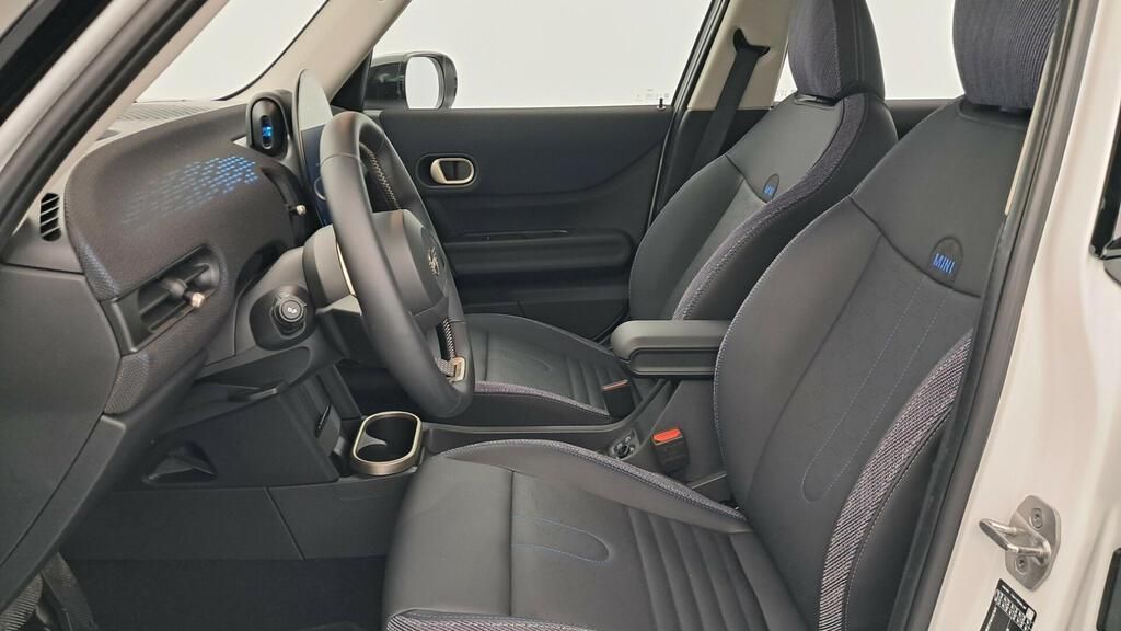 fotoG 8 del MINI MINI Cooper 5 Puertas C 115 kW (156 CV) 156cv Gasolina del 2025 en Madrid