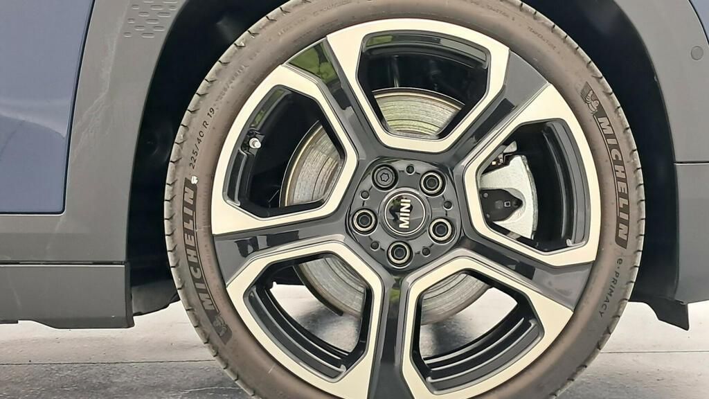 fotoG 12 del MINI MINI Aceman SE 160 kW (218 CV) 218cv Eléctrico del 2025 en Madrid