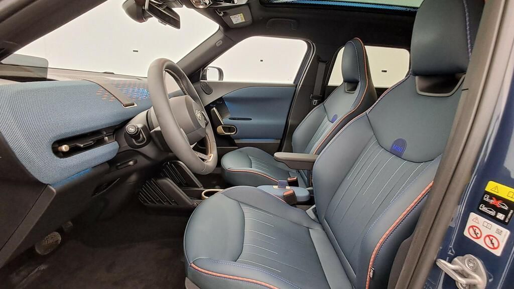 fotoG 8 del MINI MINI Aceman SE 160 kW (218 CV) 218cv Eléctrico del 2025 en Madrid