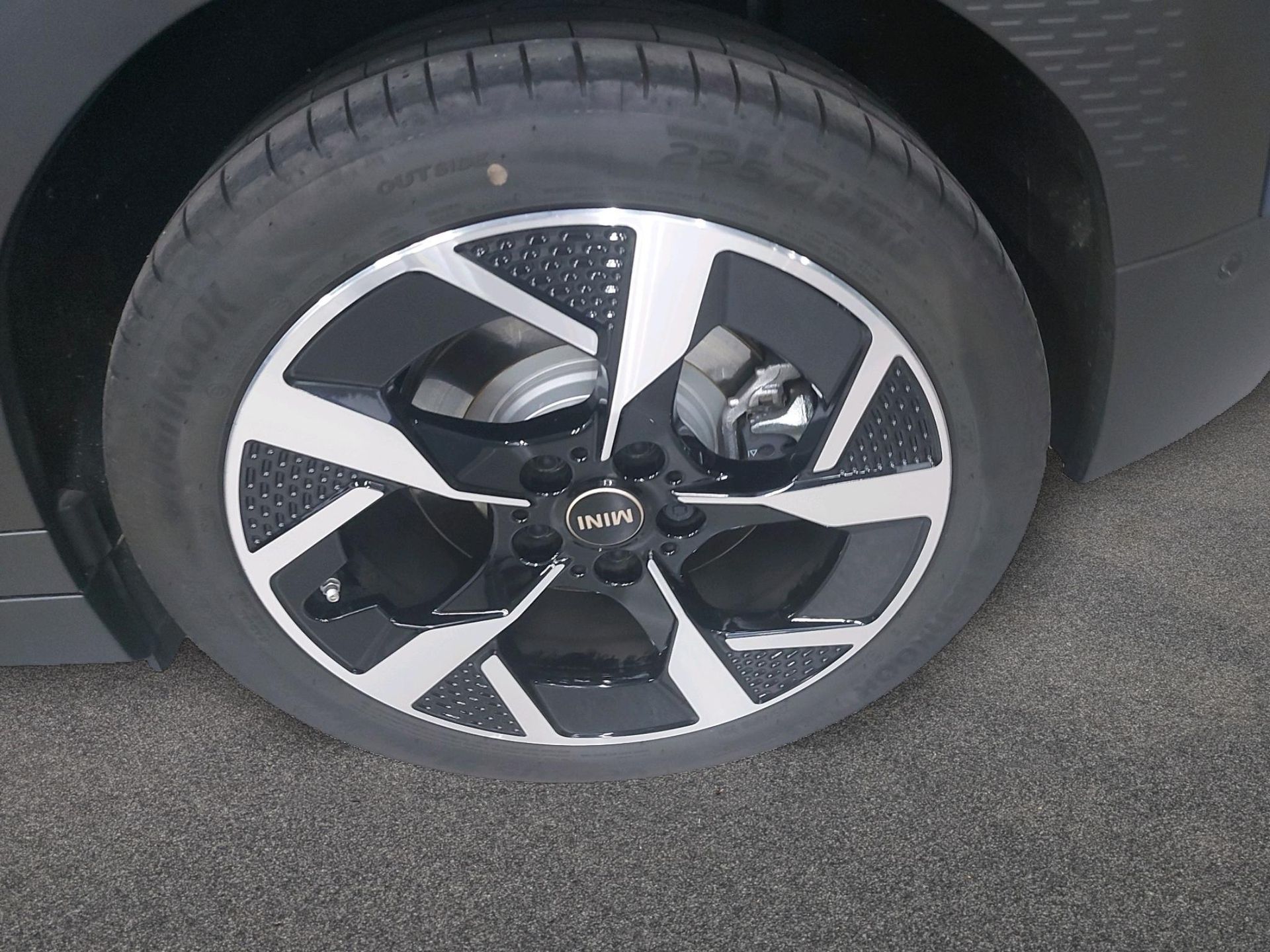 fotoG 12 del MINI MINI Aceman SE 160 kW (218 CV) 218cv Eléctrico del 2025 en Madrid