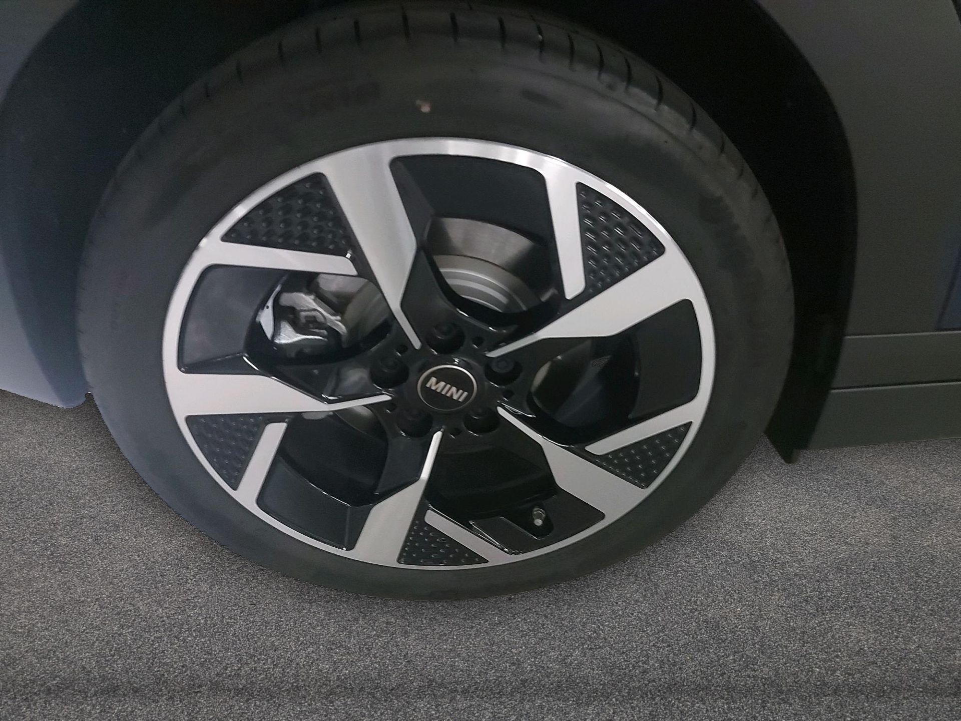 fotoG 13 del MINI MINI Aceman SE 160 kW (218 CV) 218cv Eléctrico del 2025 en Madrid