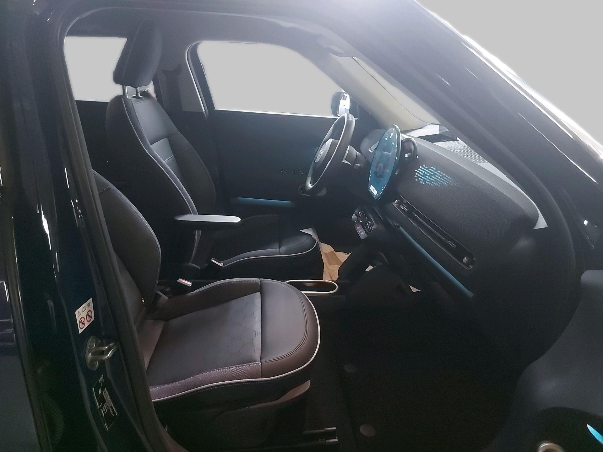 fotoG 8 del MINI MINI Aceman SE 160 kW (218 CV) 218cv Eléctrico del 2025 en Madrid