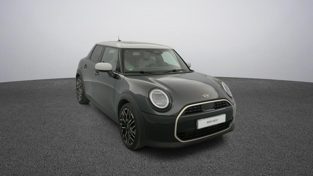 fotoG 16 del MINI MINI 5 Puertas Cooper C 115 kW (156 CV) 156cv Gasolina del 2025 en Madrid