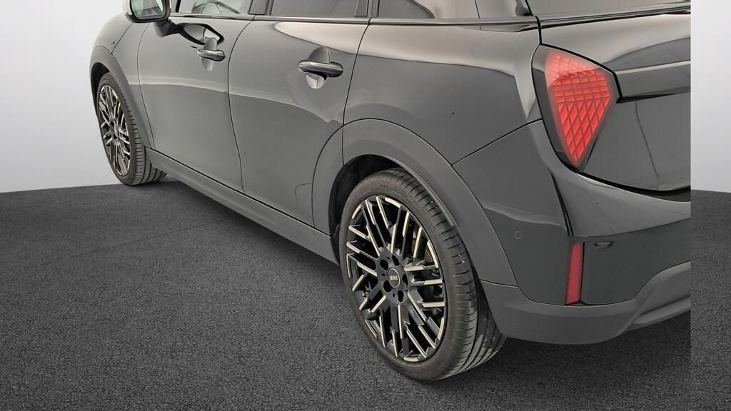 fotoG 18 del MINI MINI 5 Puertas Cooper C 115 kW (156 CV) 156cv Gasolina del 2025 en Madrid