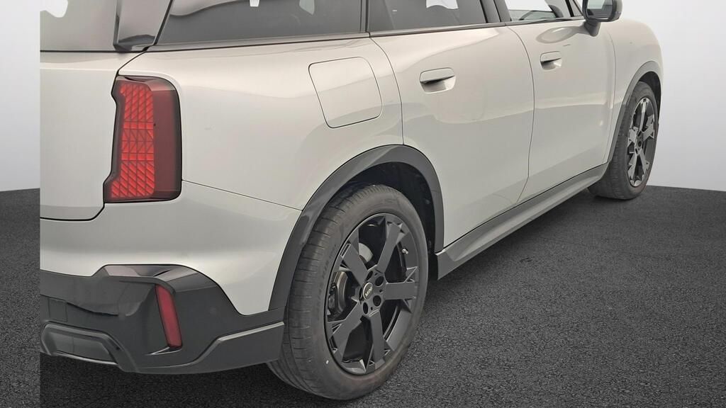 fotoG 18 del Mini MINI Countryman Countryman D 163cv Diésel del 2025 en Madrid