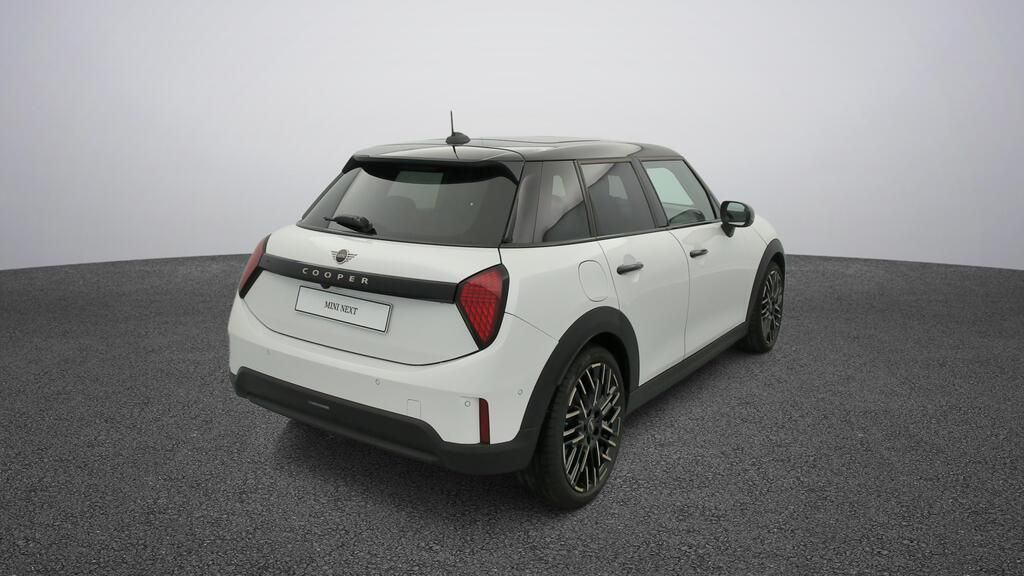 fotoG 5 del MINI MINI 5 Puertas Cooper C 115 kW (156 CV) 156cv Gasolina del 2025 en Madrid