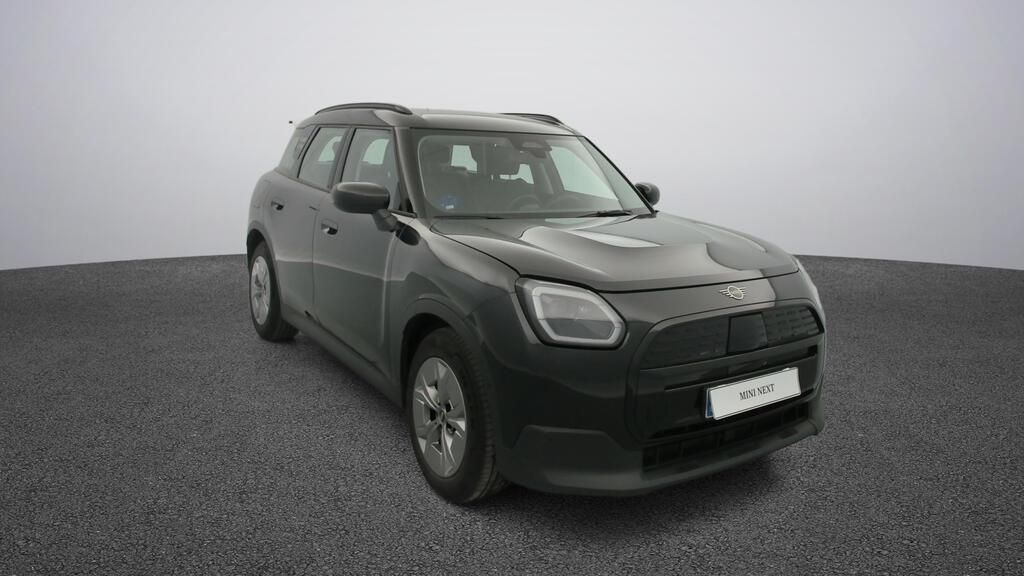 fotoG 16 del MINI MINI Countryman E 150 kW (204 CV) 204cv Eléctrico del 2025 en Madrid