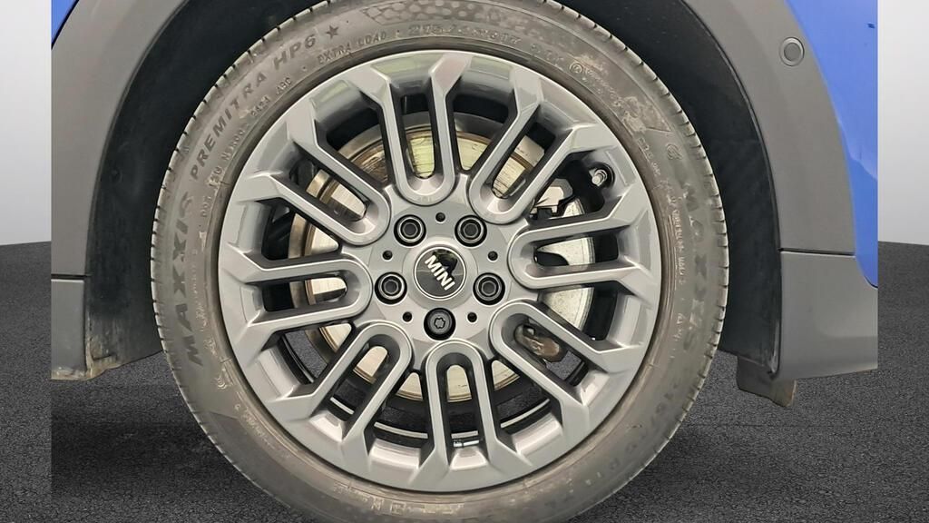 fotoG 15 del MINI MINI 5 Puertas Cooper C 115 kW (156 CV) 156cv Gasolina del 2025 en Madrid