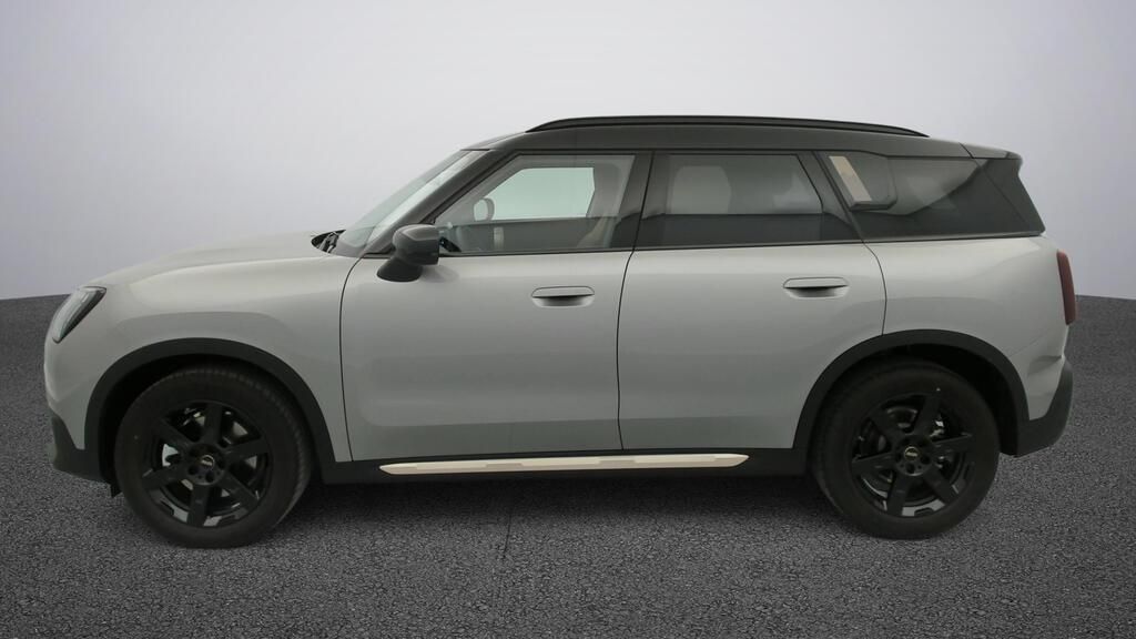 fotoG 3 del MINI MINI Countryman C 125 kW (170 CV) 170cv Gasolina del 2025 en Madrid