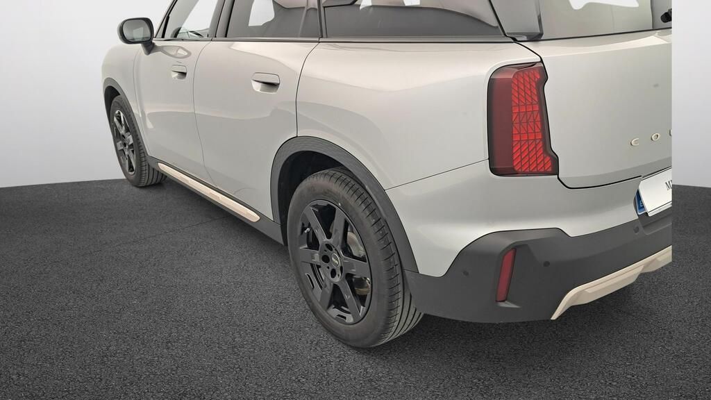 fotoG 17 del MINI MINI Countryman C 125 kW (170 CV) 170cv Gasolina del 2025 en Madrid