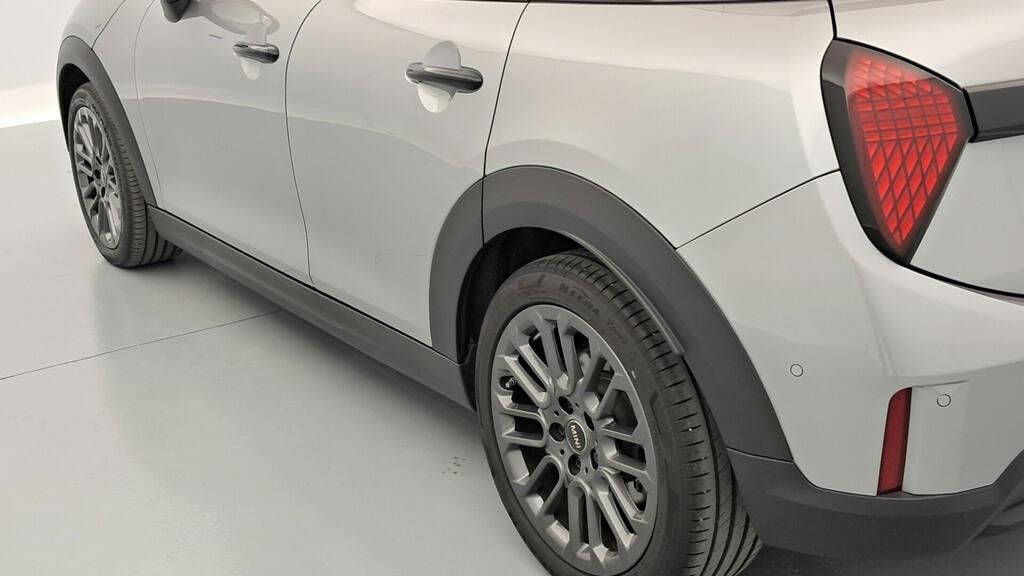 fotoG 18 del MINI MINI Cooper 5 Puertas S 150 kW (204 CV) 204cv Gasolina del 2025 en Madrid