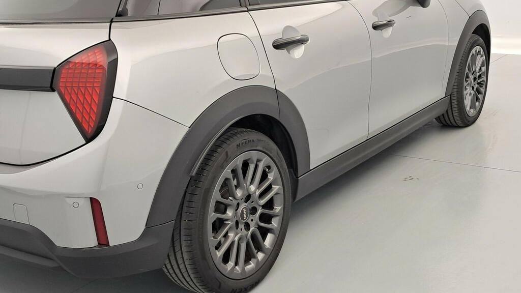 fotoG 18 del MINI MINI Cooper 5 Puertas S 150 kW (204 CV) 204cv Gasolina del 2025 en Madrid