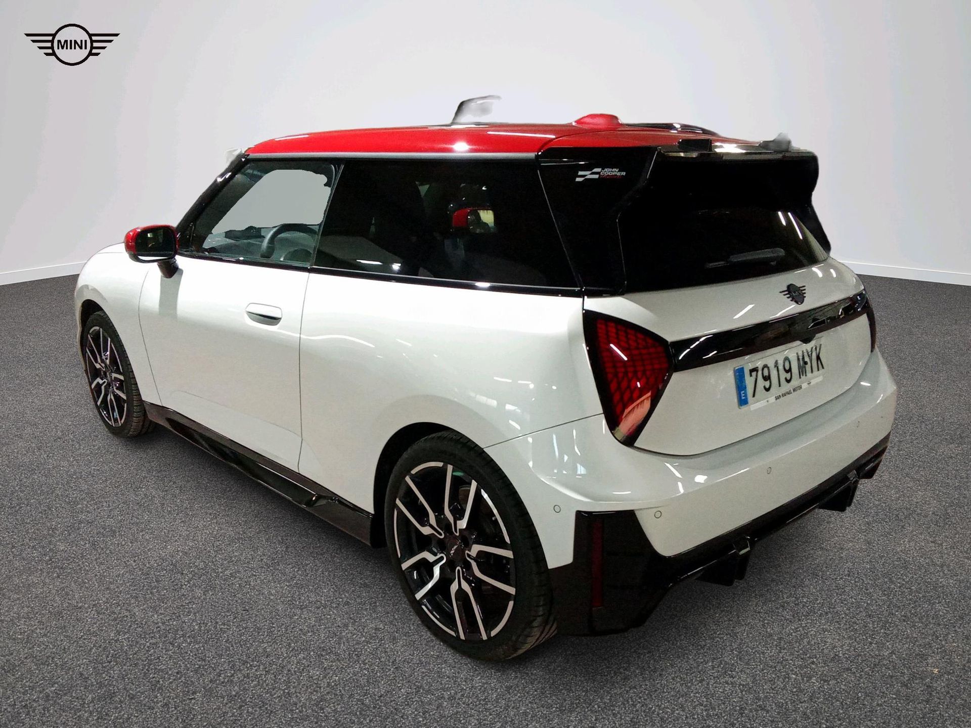 fotoG 4 del MINI MINI 3 Puertas Cooper SE 160 kW (218 CV) 218cv Eléctrico del 2025 en Madrid