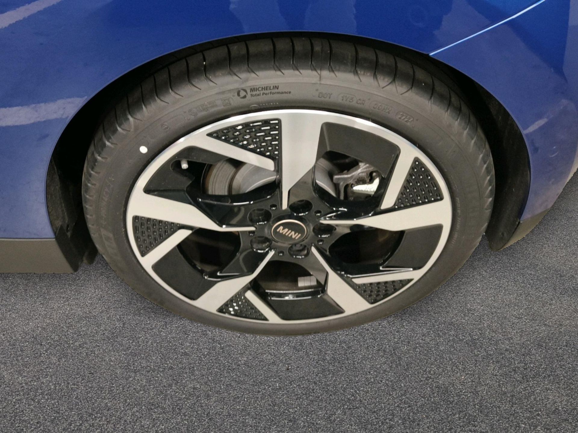 fotoG 13 del MINI MINI 3 Puertas Cooper E 135 kW (184 CV) 184cv Eléctrico del 2025 en Madrid