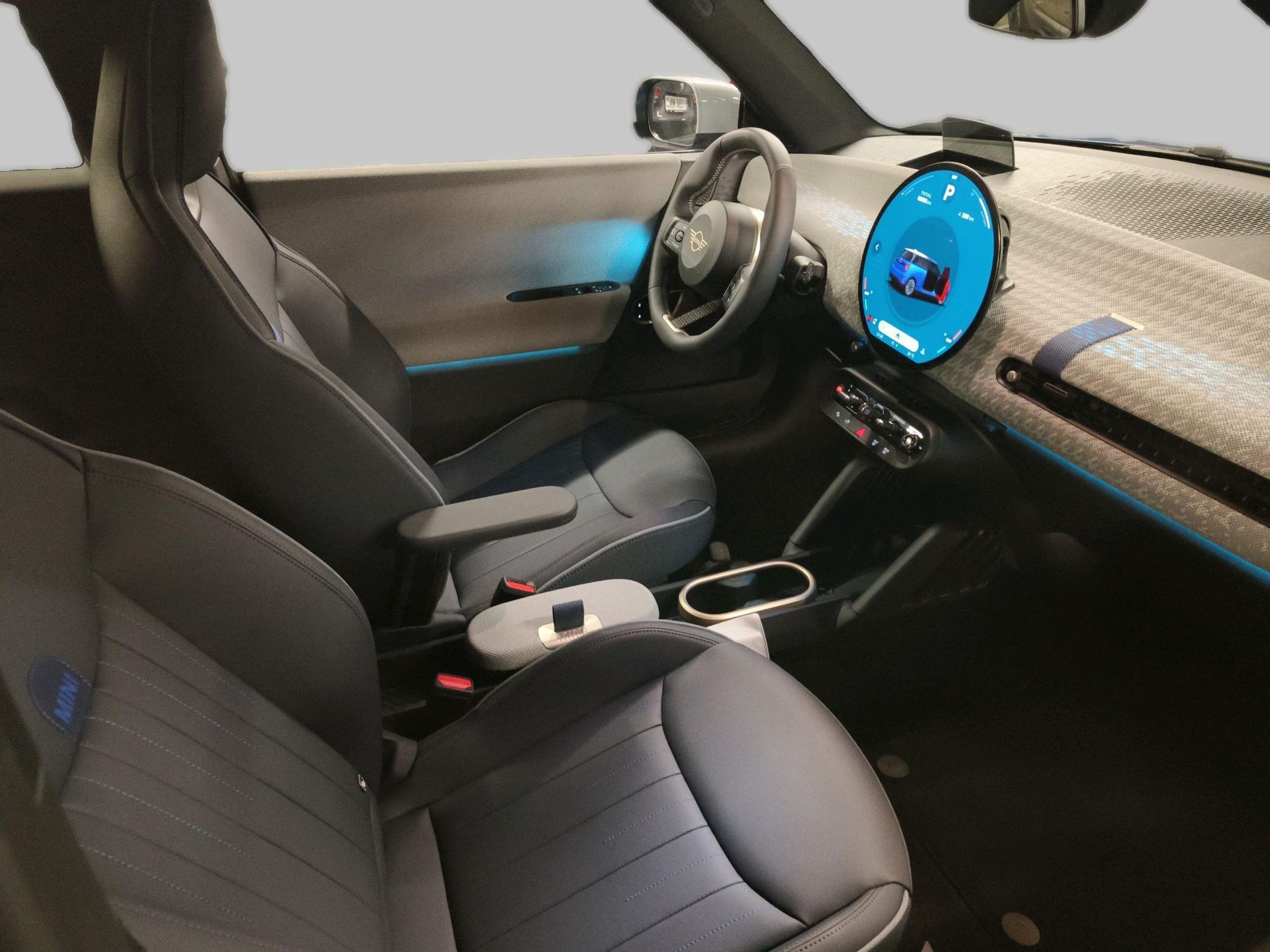 fotoG 8 del MINI MINI 3 Puertas Cooper E 135 kW (184 CV) 184cv Eléctrico del 2025 en Madrid