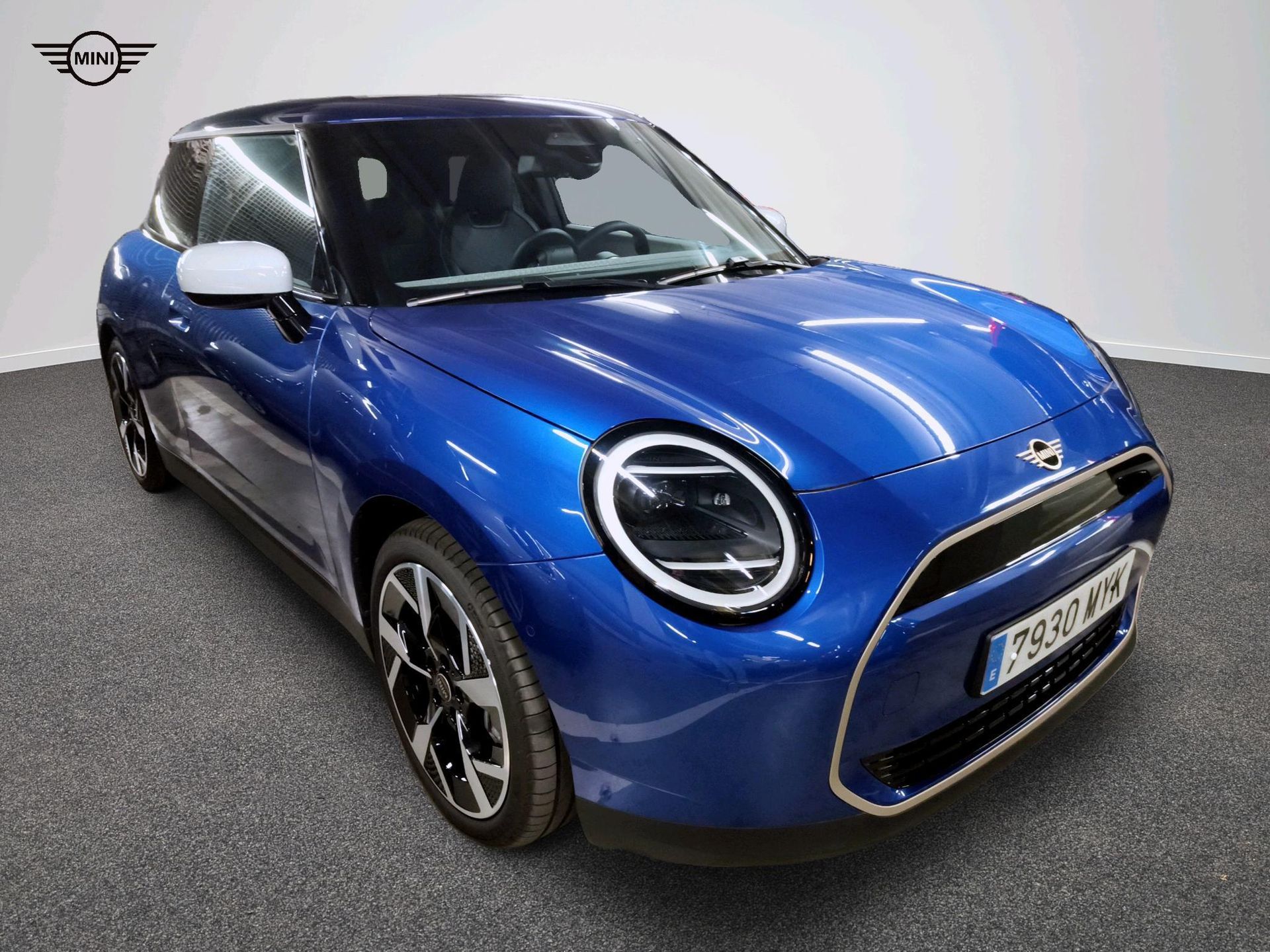 fotoG 15 del MINI MINI 3 Puertas Cooper E 135 kW (184 CV) 184cv Eléctrico del 2025 en Madrid