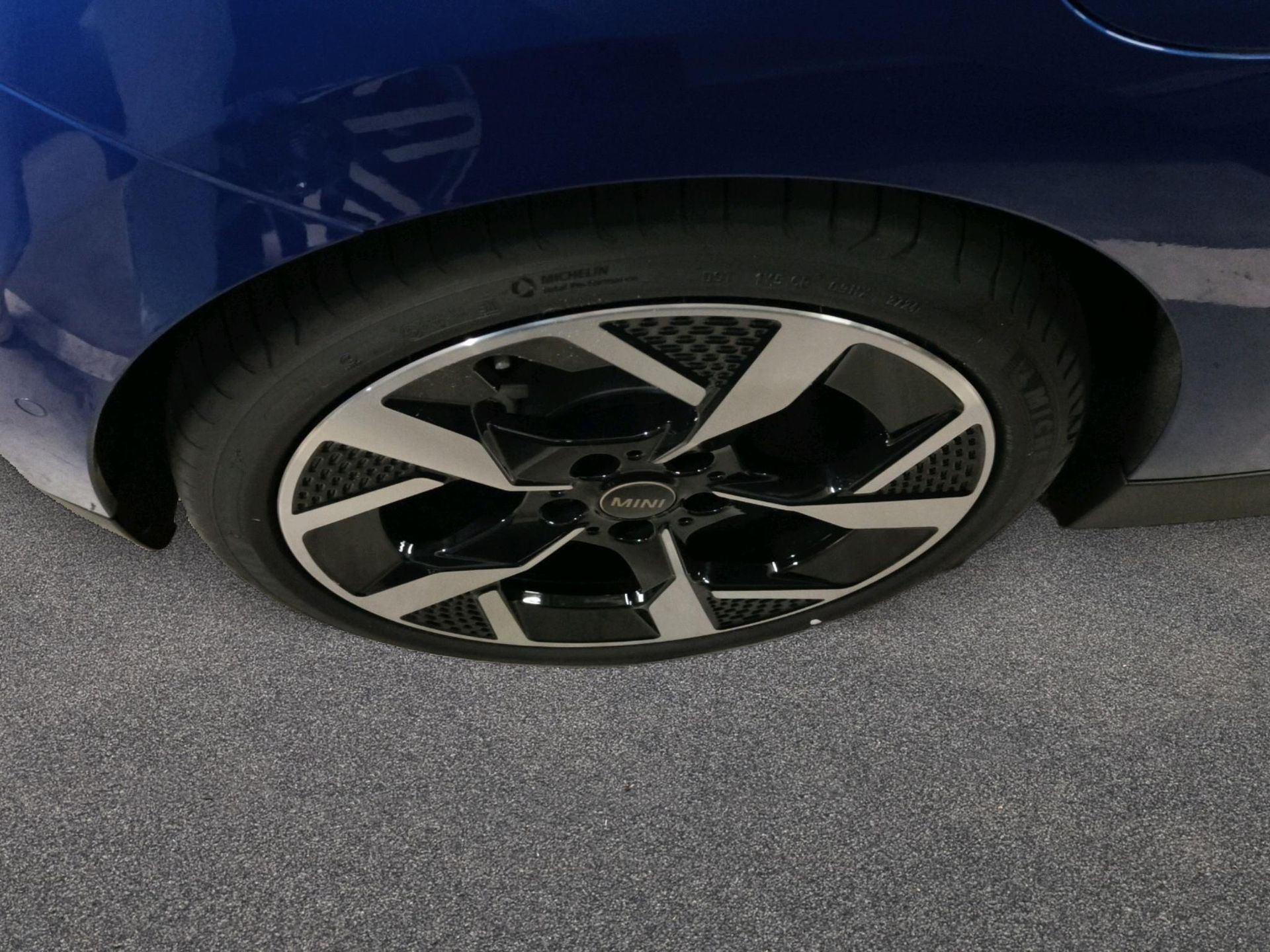 fotoG 14 del MINI MINI 3 Puertas Cooper E 135 kW (184 CV) 184cv Eléctrico del 2025 en Madrid