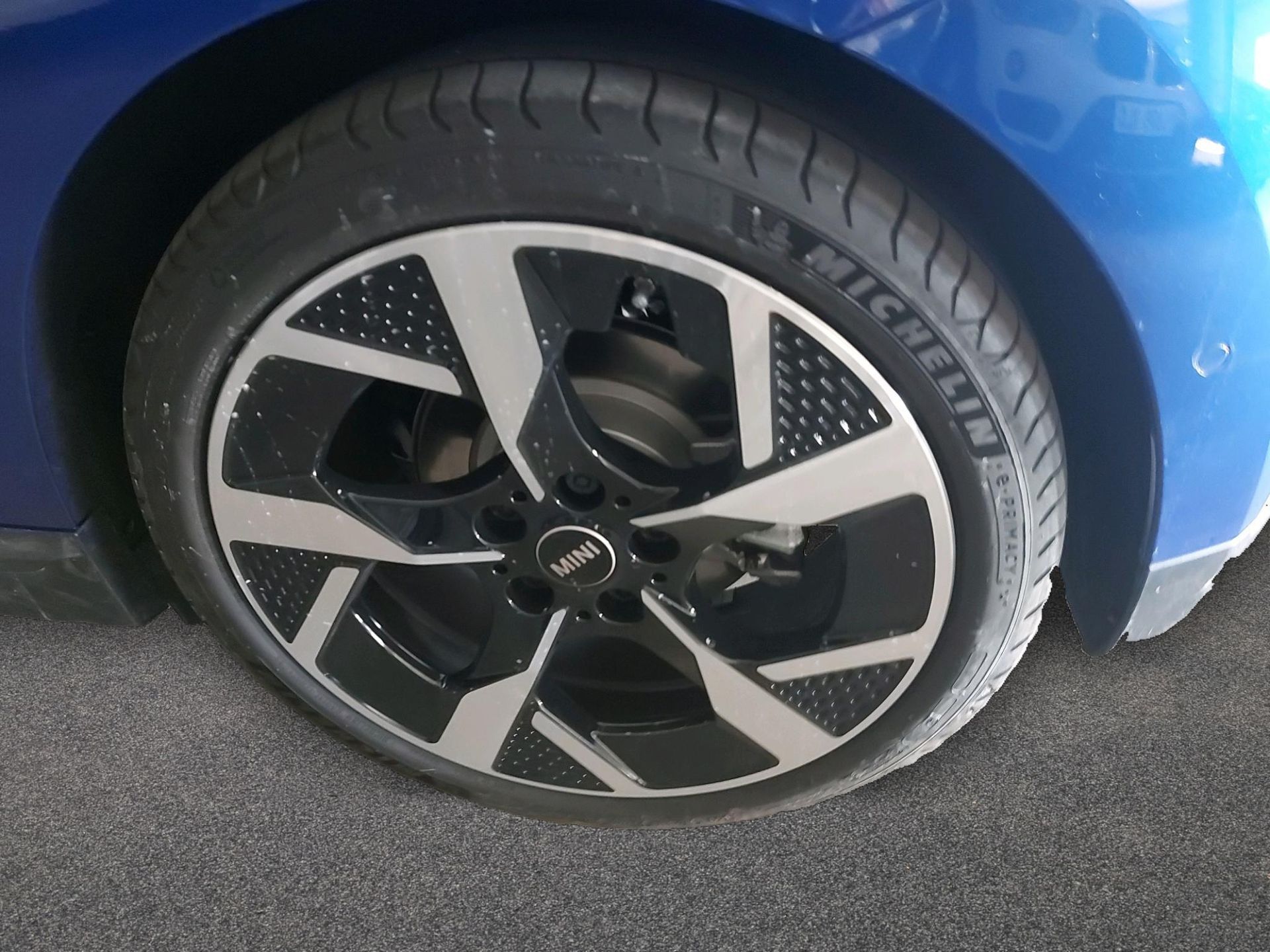 fotoG 12 del MINI MINI 3 Puertas Cooper E 135 kW (184 CV) 184cv Eléctrico del 2025 en Madrid