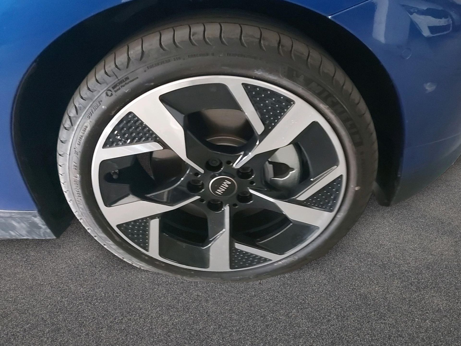 fotoG 11 del MINI MINI 3 Puertas Cooper E 135 kW (184 CV) 184cv Eléctrico del 2025 en Madrid