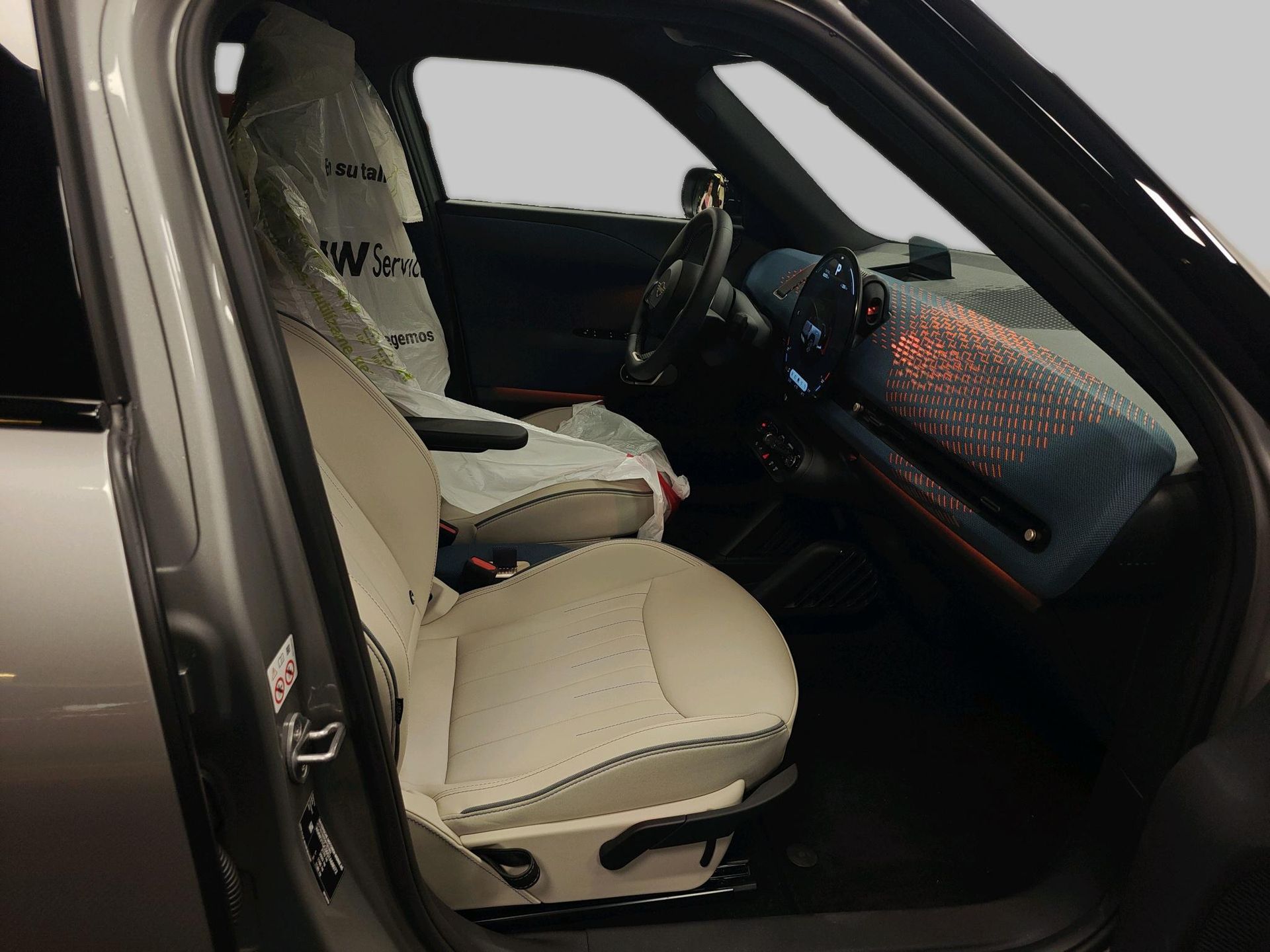 fotoG 8 del MINI MINI Aceman E 135 kW (184 CV) 184cv Eléctrico del 2025 en Madrid