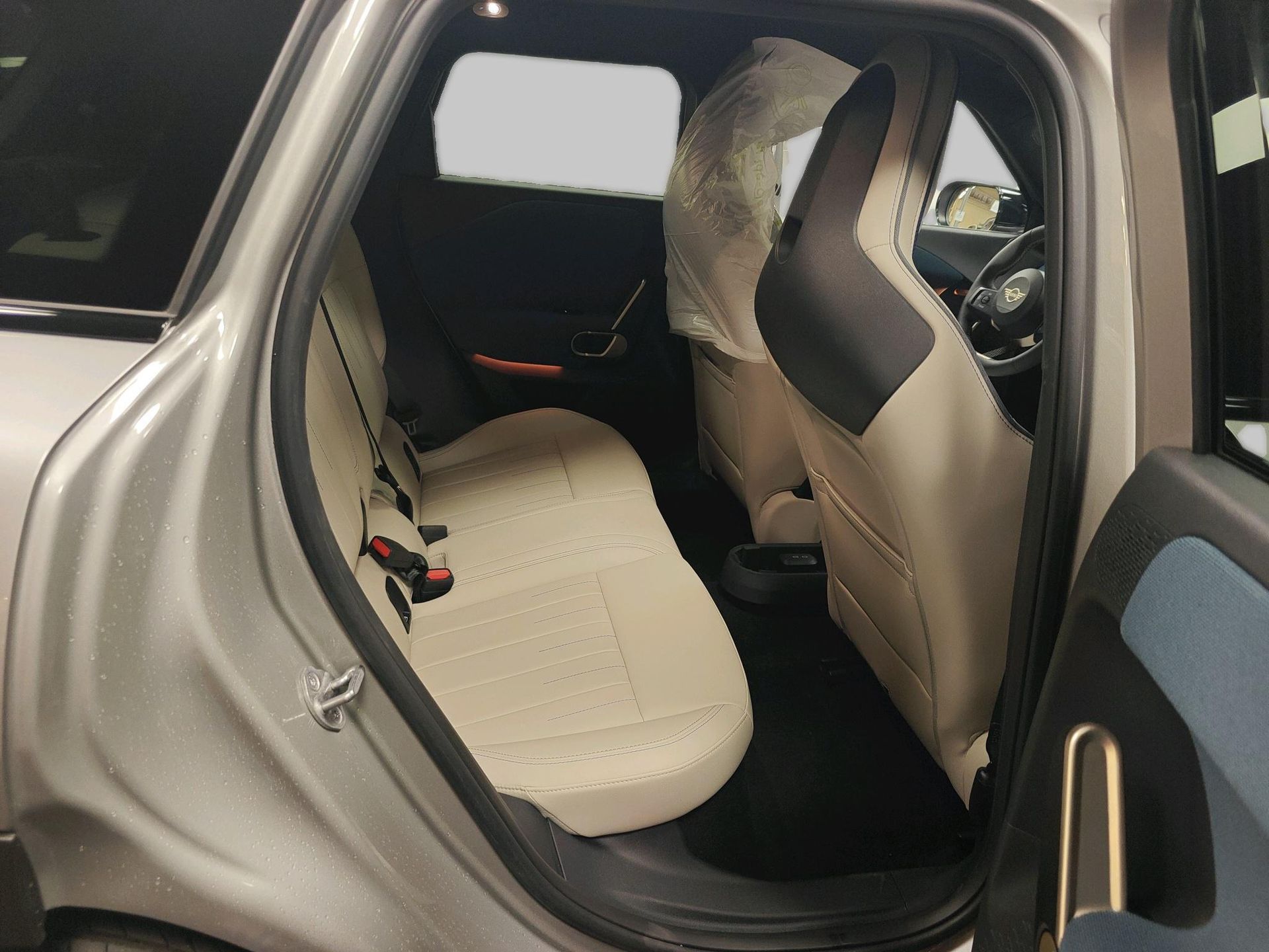 fotoG 9 del MINI MINI Aceman E 135 kW (184 CV) 184cv Eléctrico del 2025 en Madrid