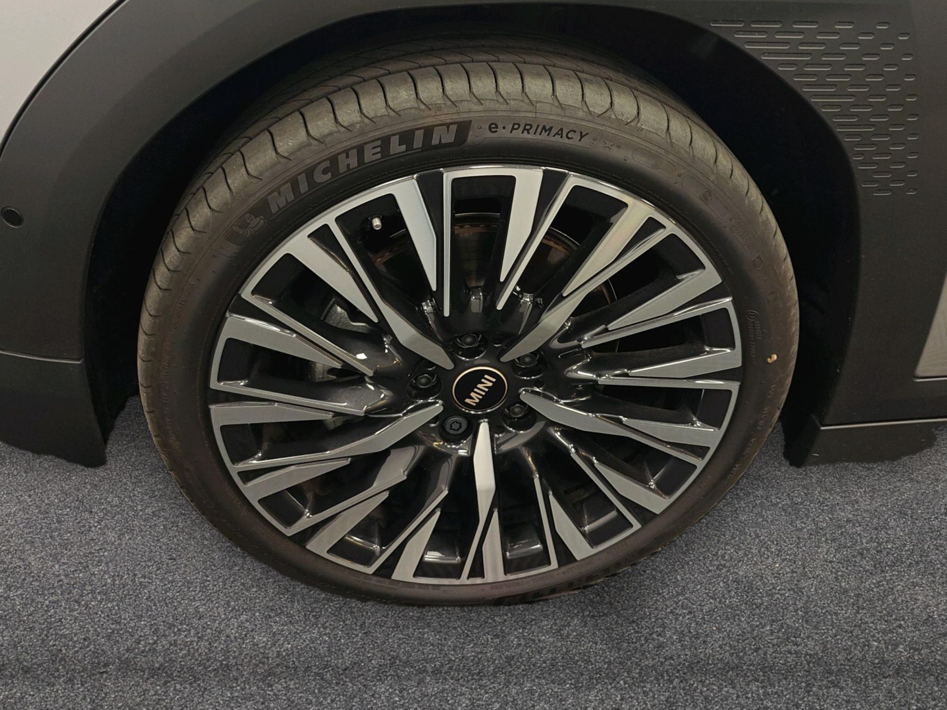 fotoG 14 del MINI MINI Aceman E 135 kW (184 CV) 184cv Eléctrico del 2025 en Madrid