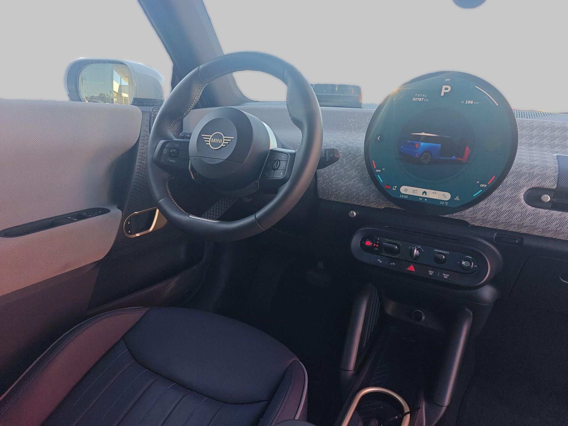 fotoG 7 del MINI MINI 3 Puertas Cooper E 135 kW (184 CV) 184cv Eléctrico del 2025 en Madrid