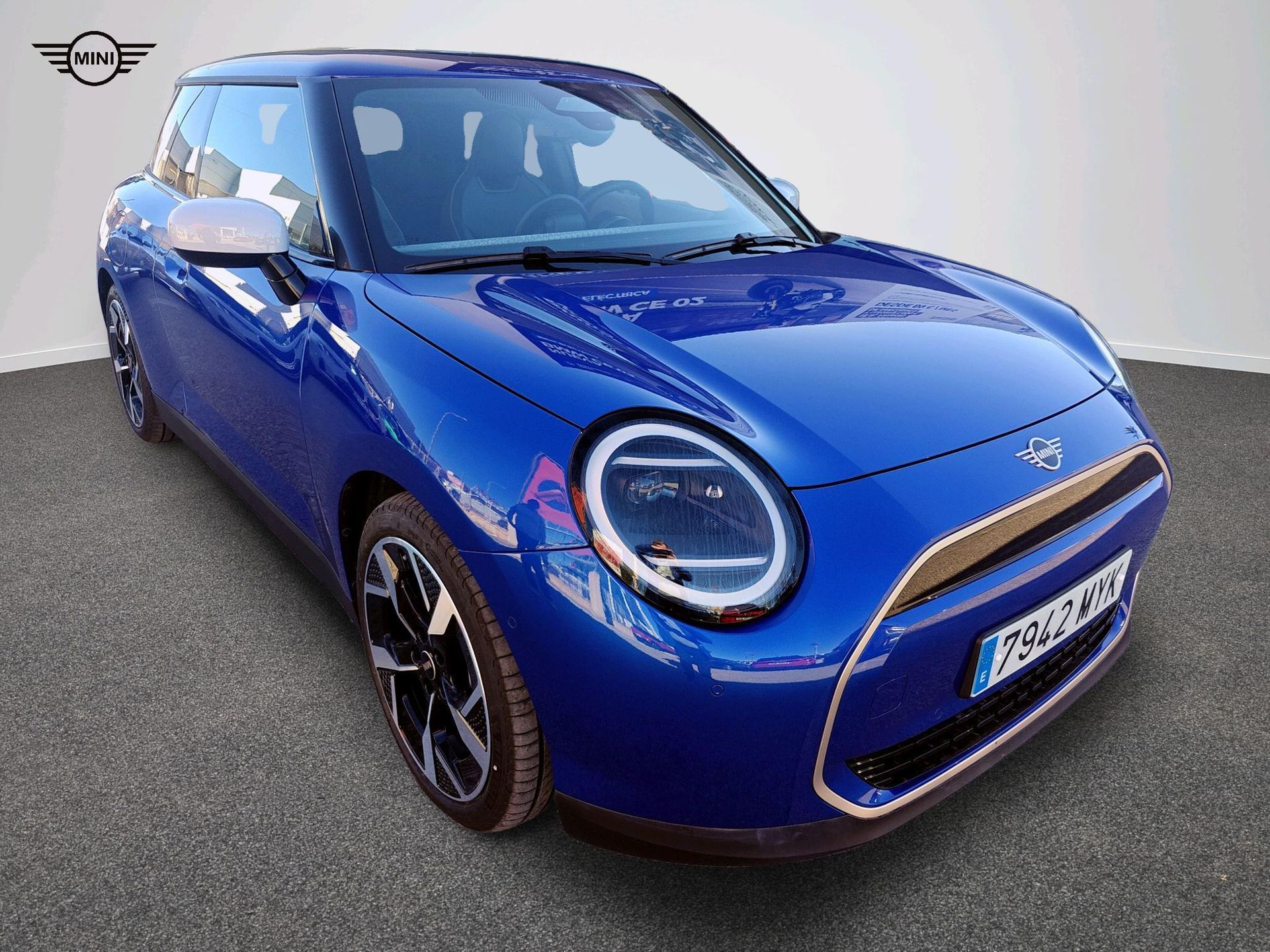 fotoG 15 del MINI MINI 3 Puertas Cooper E 135 kW (184 CV) 184cv Eléctrico del 2025 en Madrid