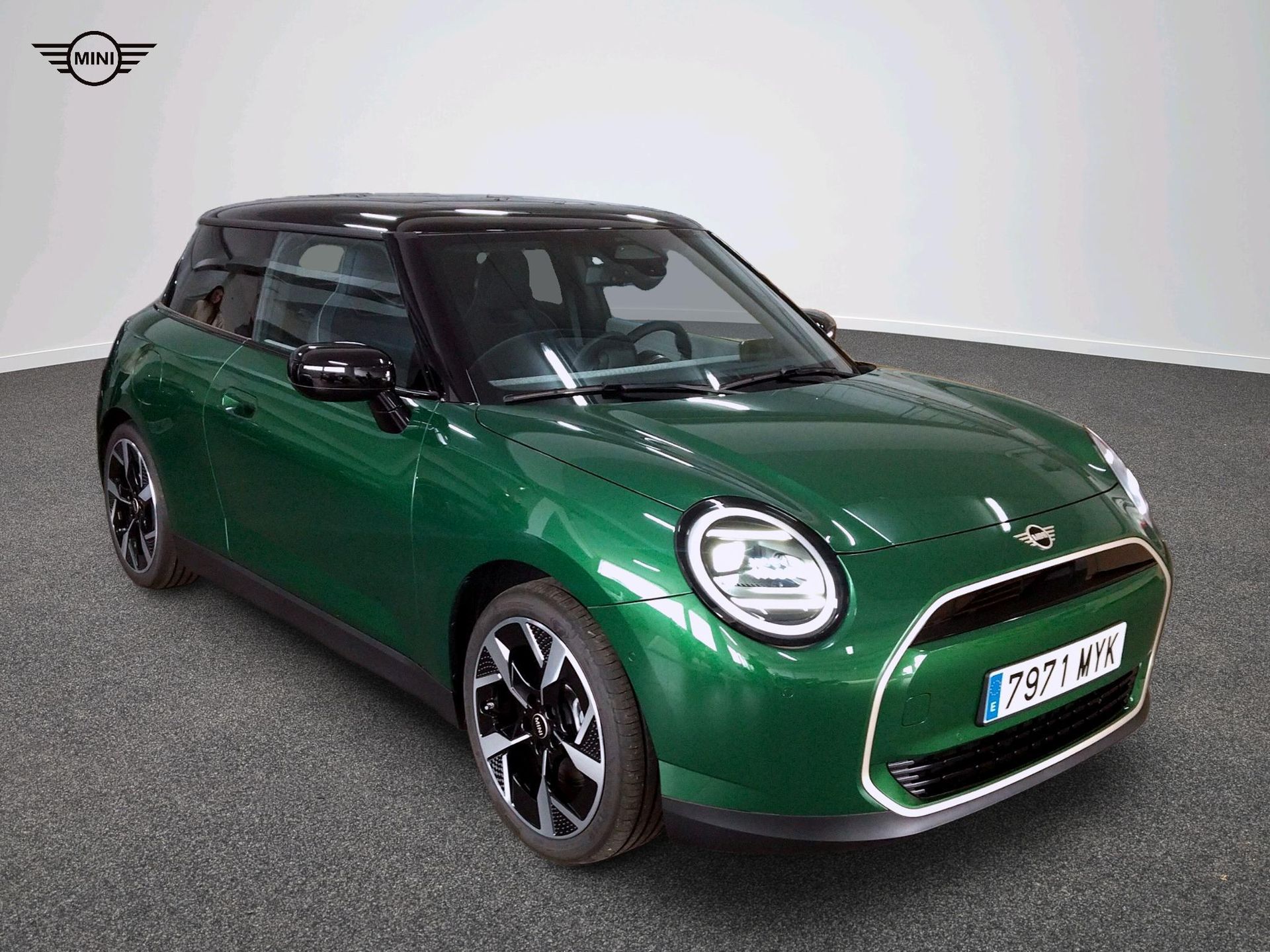 fotoG 15 del MINI MINI 3 Puertas Cooper E 135 kW (184 CV) 184cv Eléctrico del 2025 en Madrid