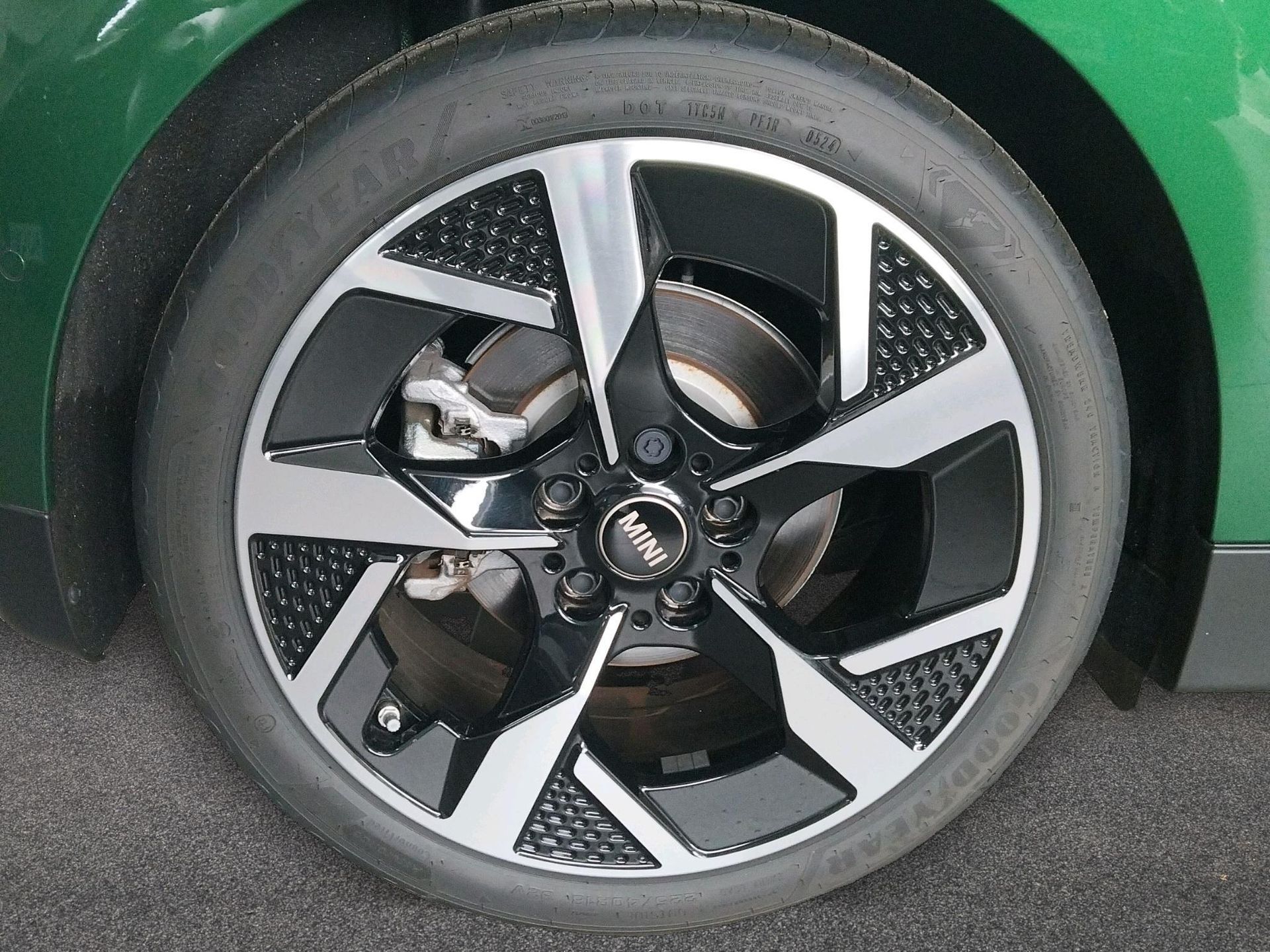 fotoG 11 del MINI MINI 3 Puertas Cooper E 135 kW (184 CV) 184cv Eléctrico del 2025 en Madrid