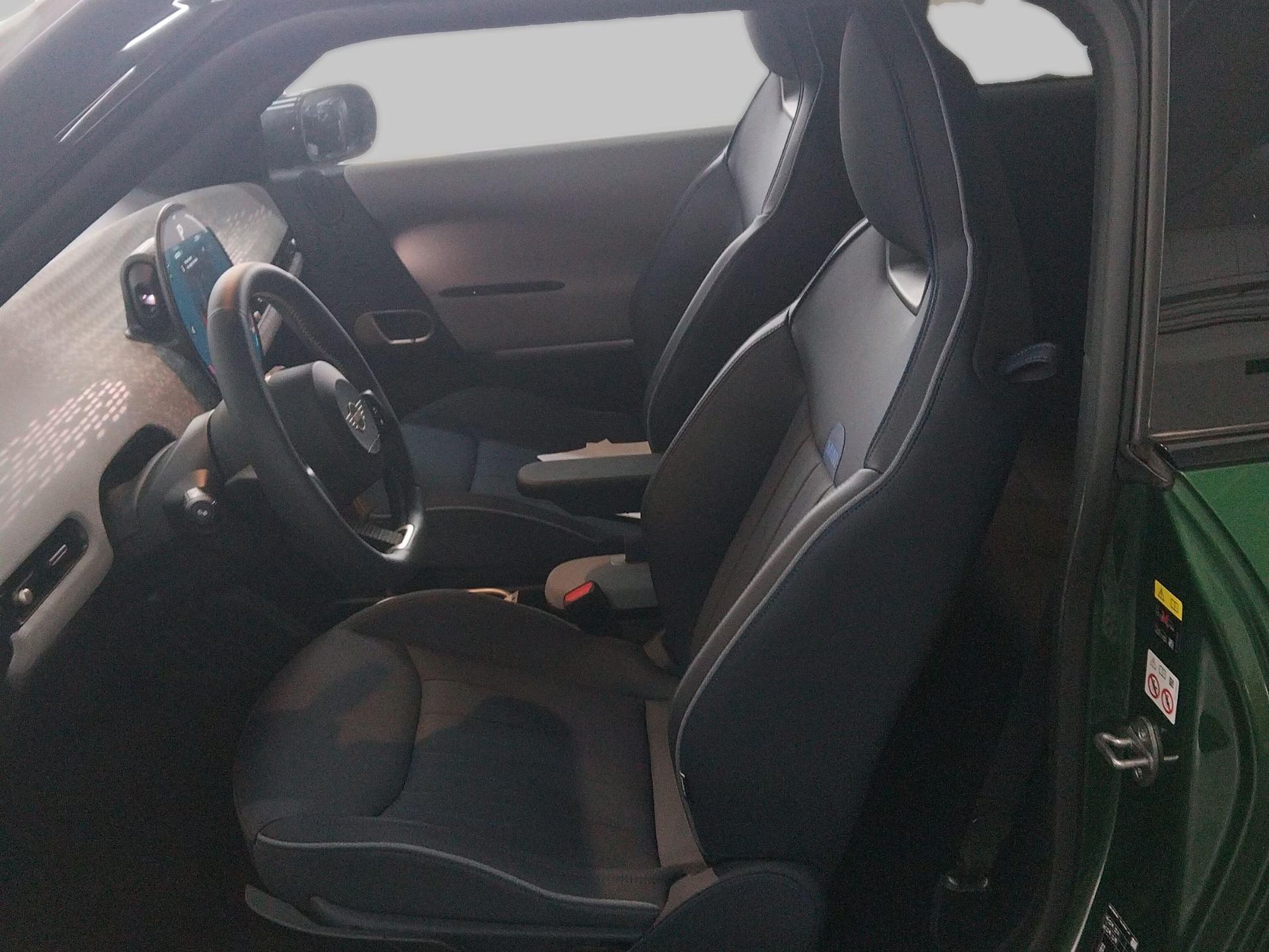 fotoG 8 del MINI MINI 3 Puertas Cooper E 135 kW (184 CV) 184cv Eléctrico del 2025 en Madrid