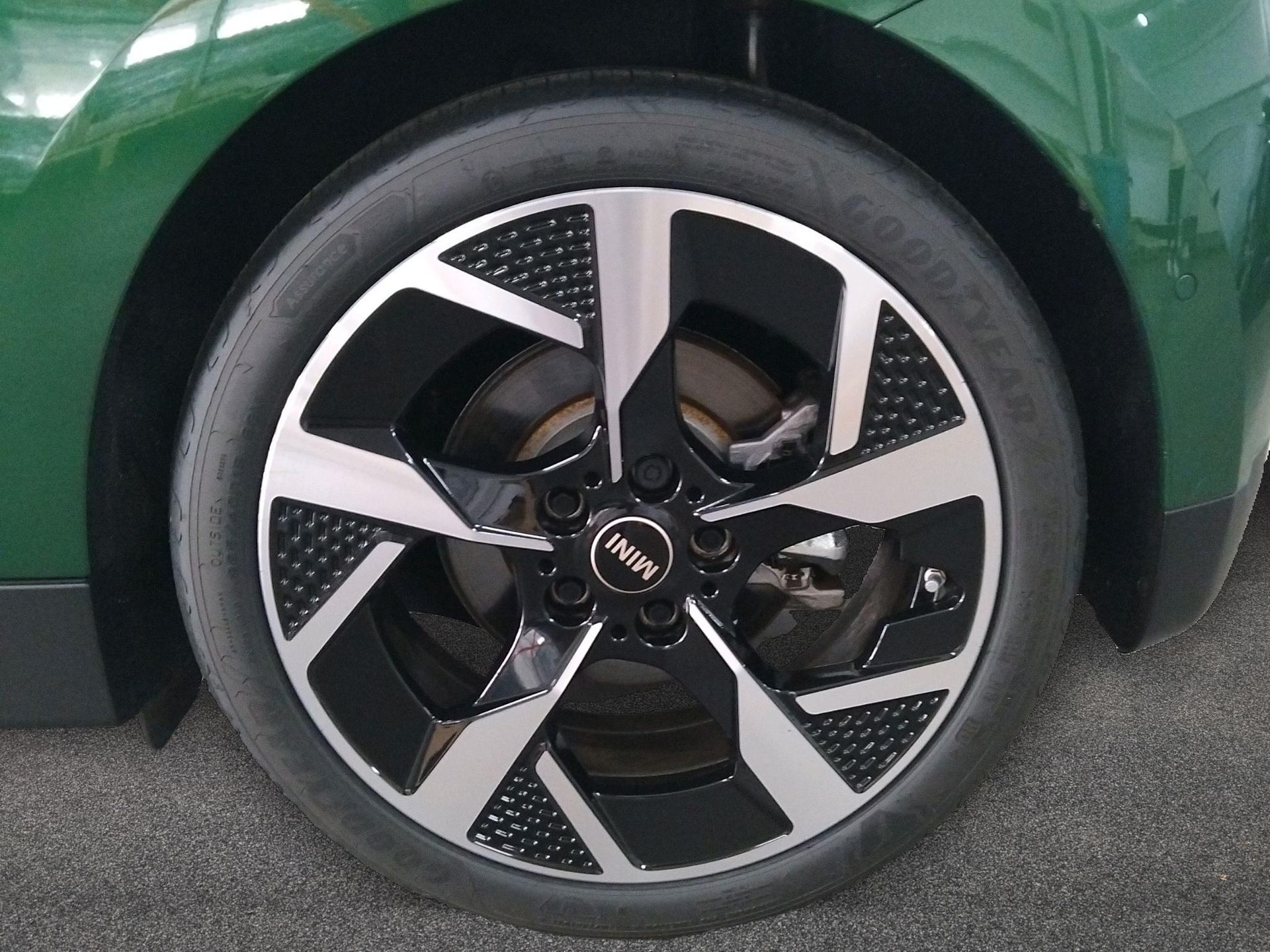 fotoG 14 del MINI MINI 3 Puertas Cooper E 135 kW (184 CV) 184cv Eléctrico del 2025 en Madrid