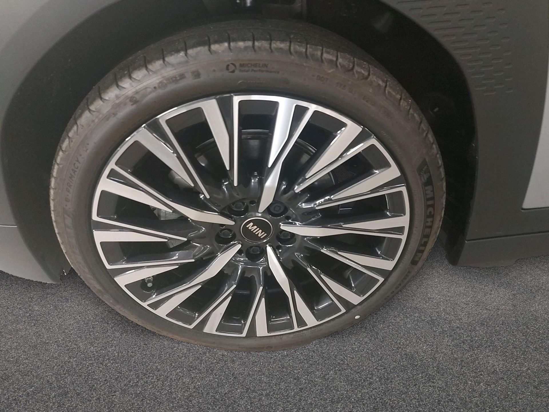 fotoG 14 del MINI MINI Aceman E 135 kW (184 CV) 184cv Eléctrico del 2025 en Madrid