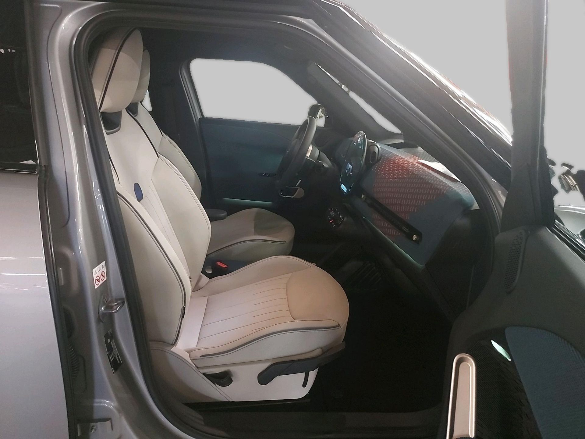 fotoG 8 del MINI MINI Aceman E 135 kW (184 CV) 184cv Eléctrico del 2025 en Madrid