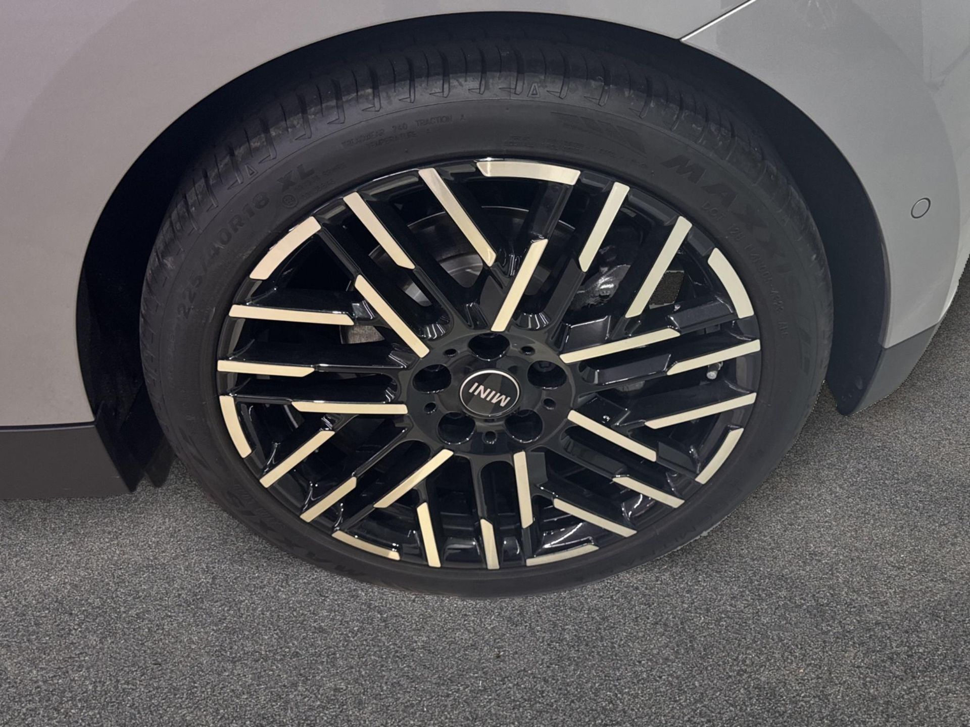 fotoG 12 del MINI MINI 3 Puertas Cooper SE 160 kW (218 CV) 218cv Eléctrico del 2025 en Madrid