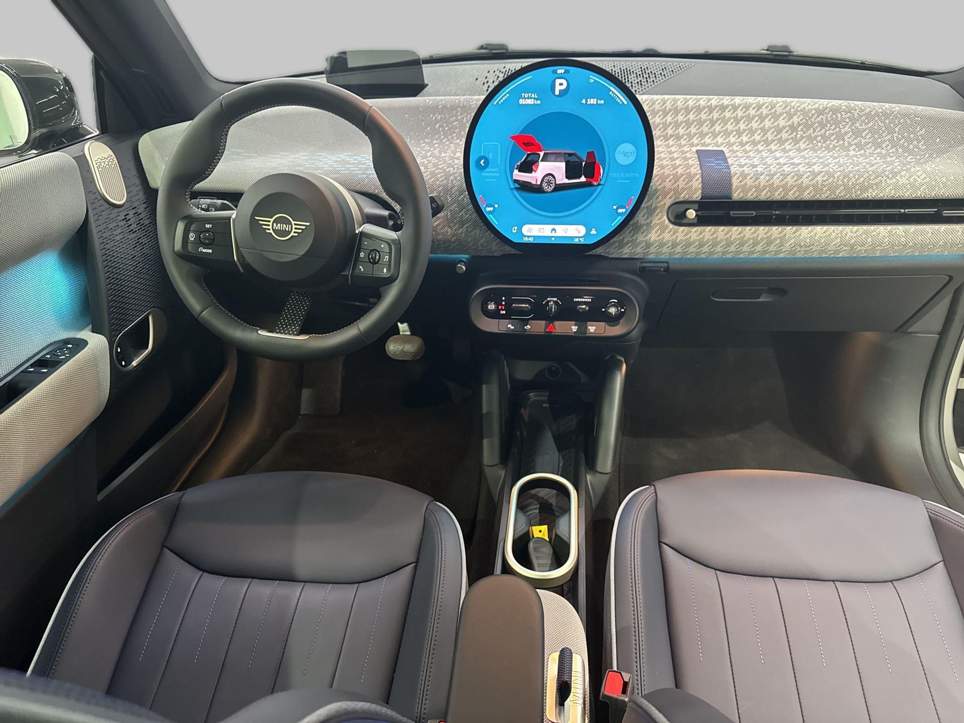 fotoG 7 del MINI MINI 3 Puertas Cooper SE 160 kW (218 CV) 218cv Eléctrico del 2025 en Madrid