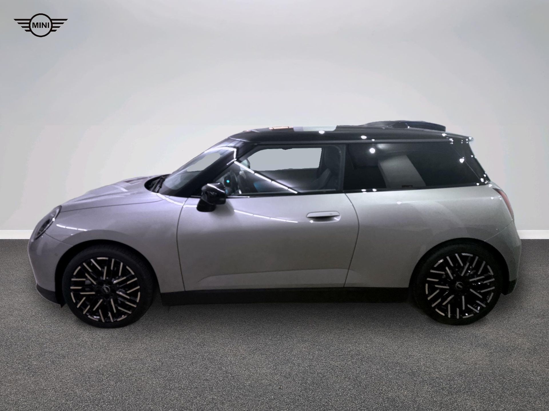 fotoG 3 del MINI MINI 3 Puertas Cooper SE 160 kW (218 CV) 218cv Eléctrico del 2025 en Madrid