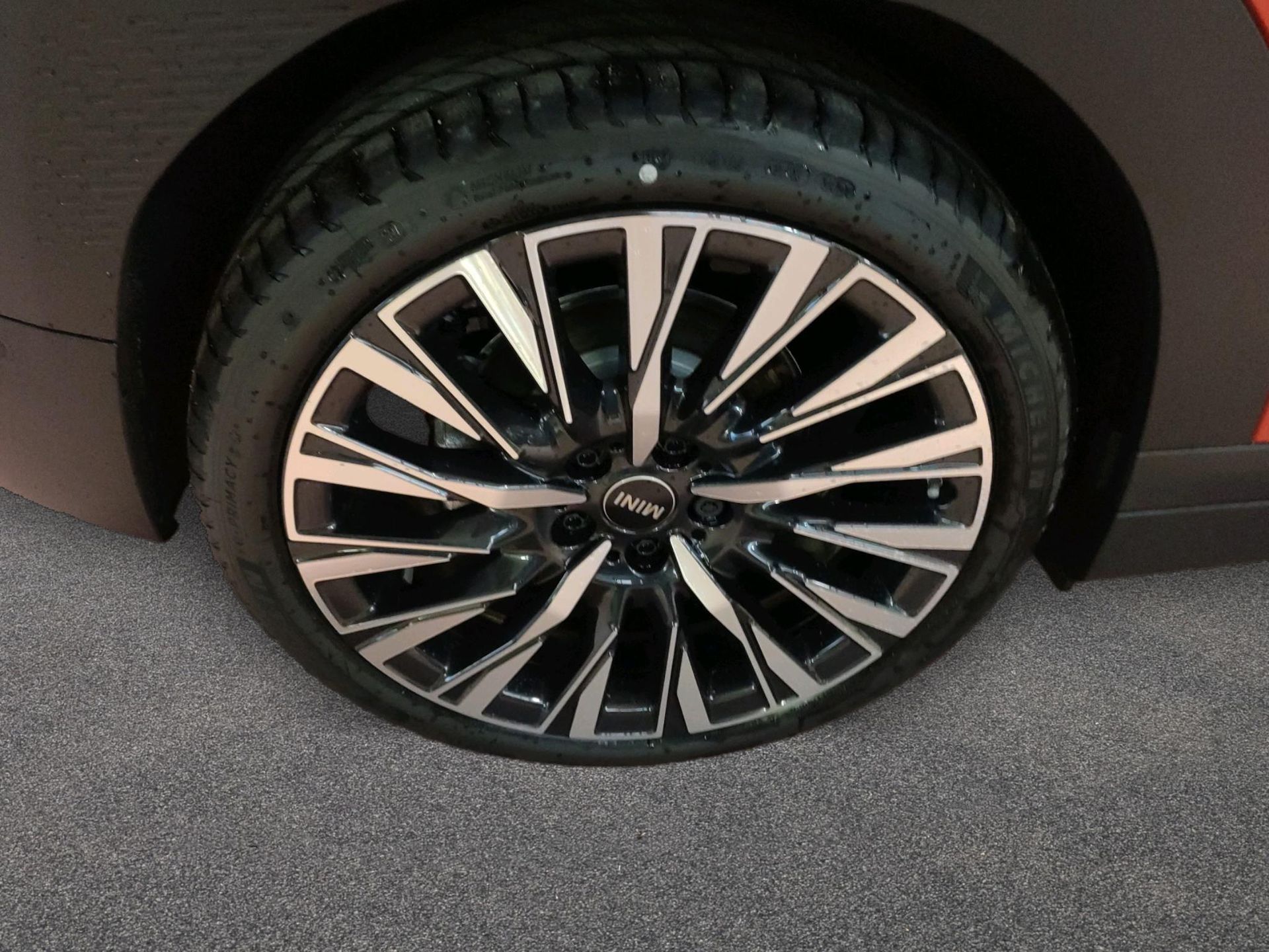 fotoG 12 del MINI MINI Aceman E 135 kW (184 CV) 184cv Eléctrico del 2025 en Madrid