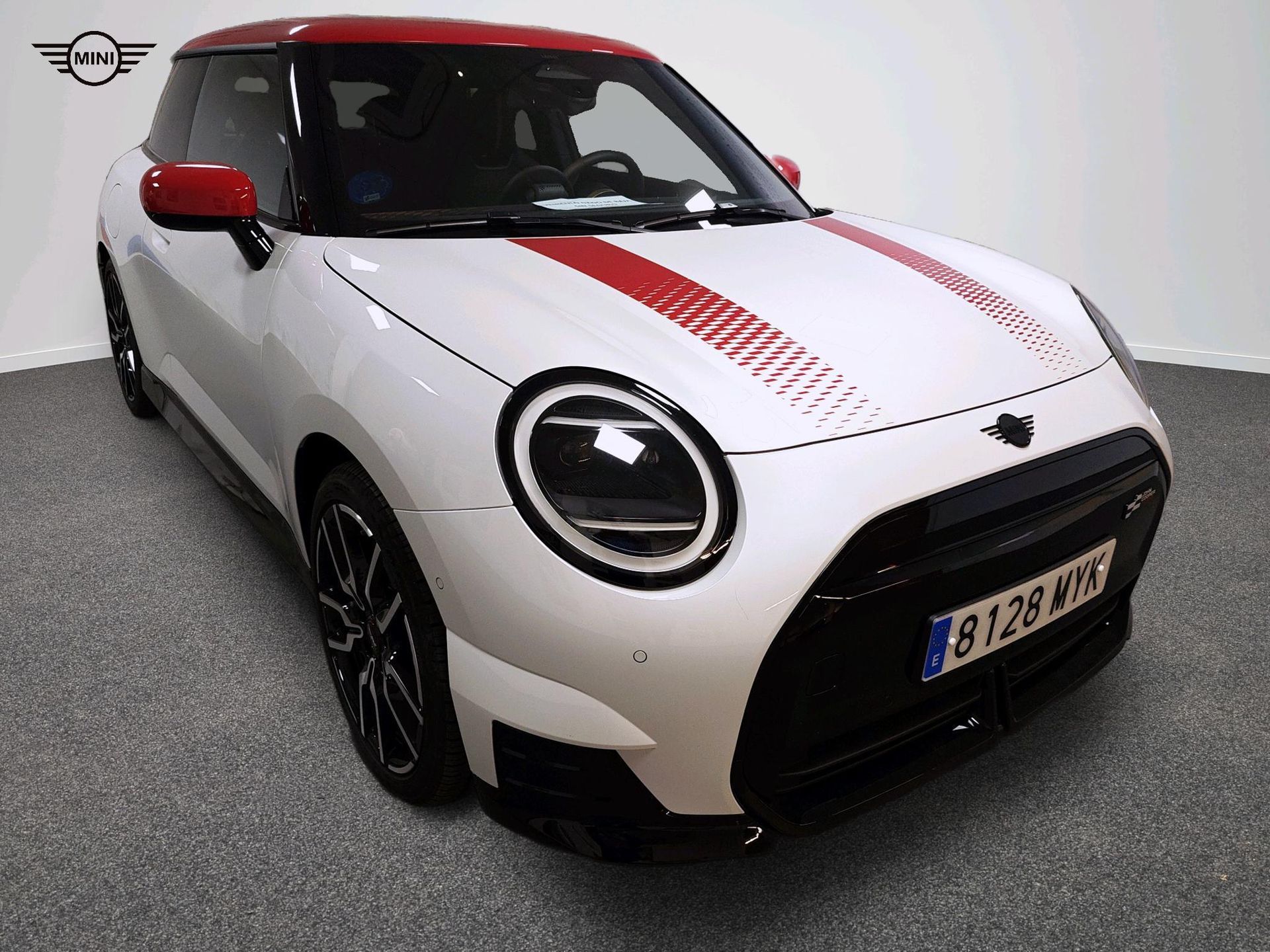 fotoG 15 del MINI MINI 3 Puertas Cooper SE 160 kW (218 CV) 218cv Eléctrico del 2025 en Madrid