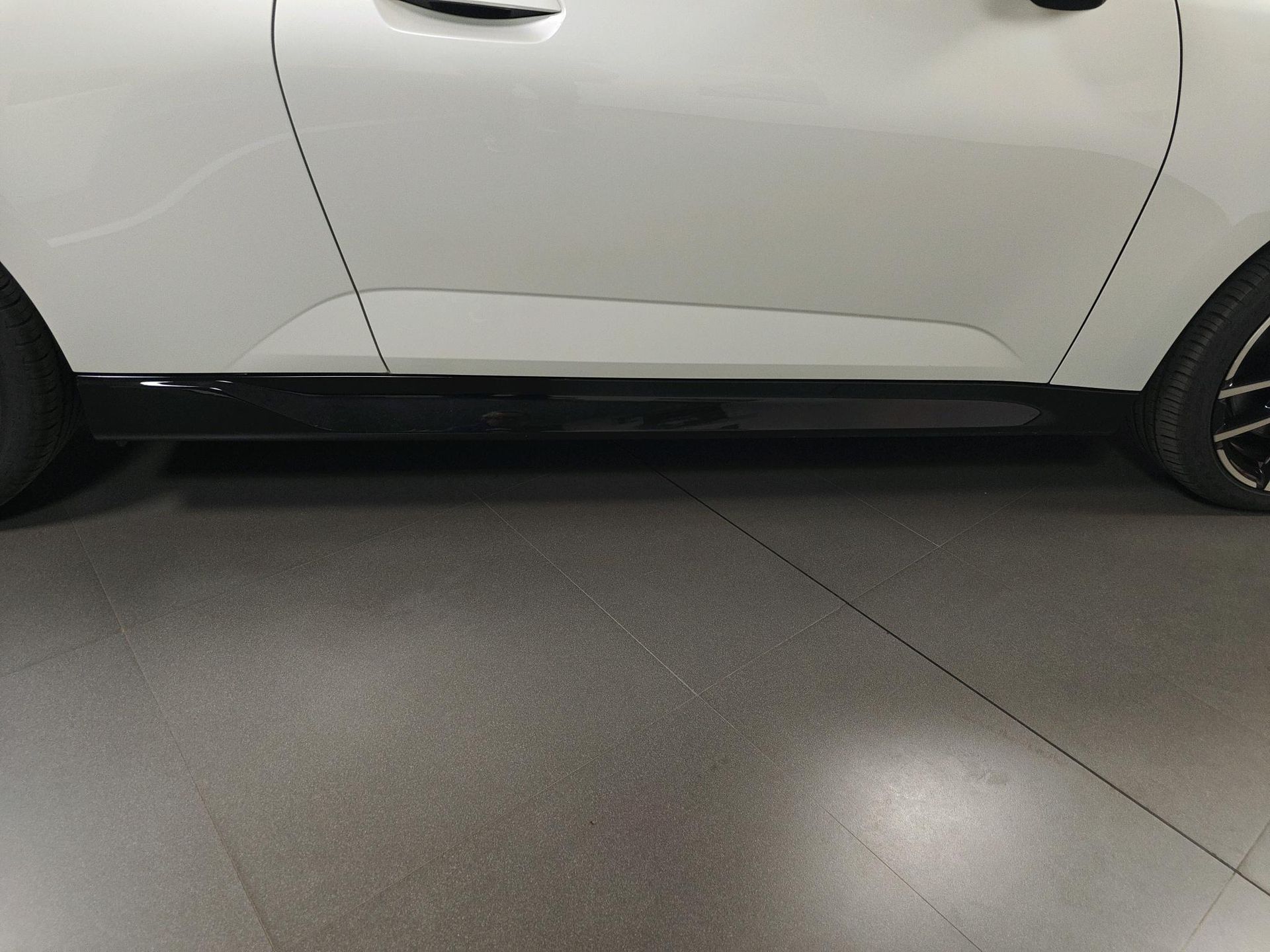 fotoG 16 del MINI MINI 3 Puertas Cooper SE 160 kW (218 CV) 218cv Eléctrico del 2025 en Madrid