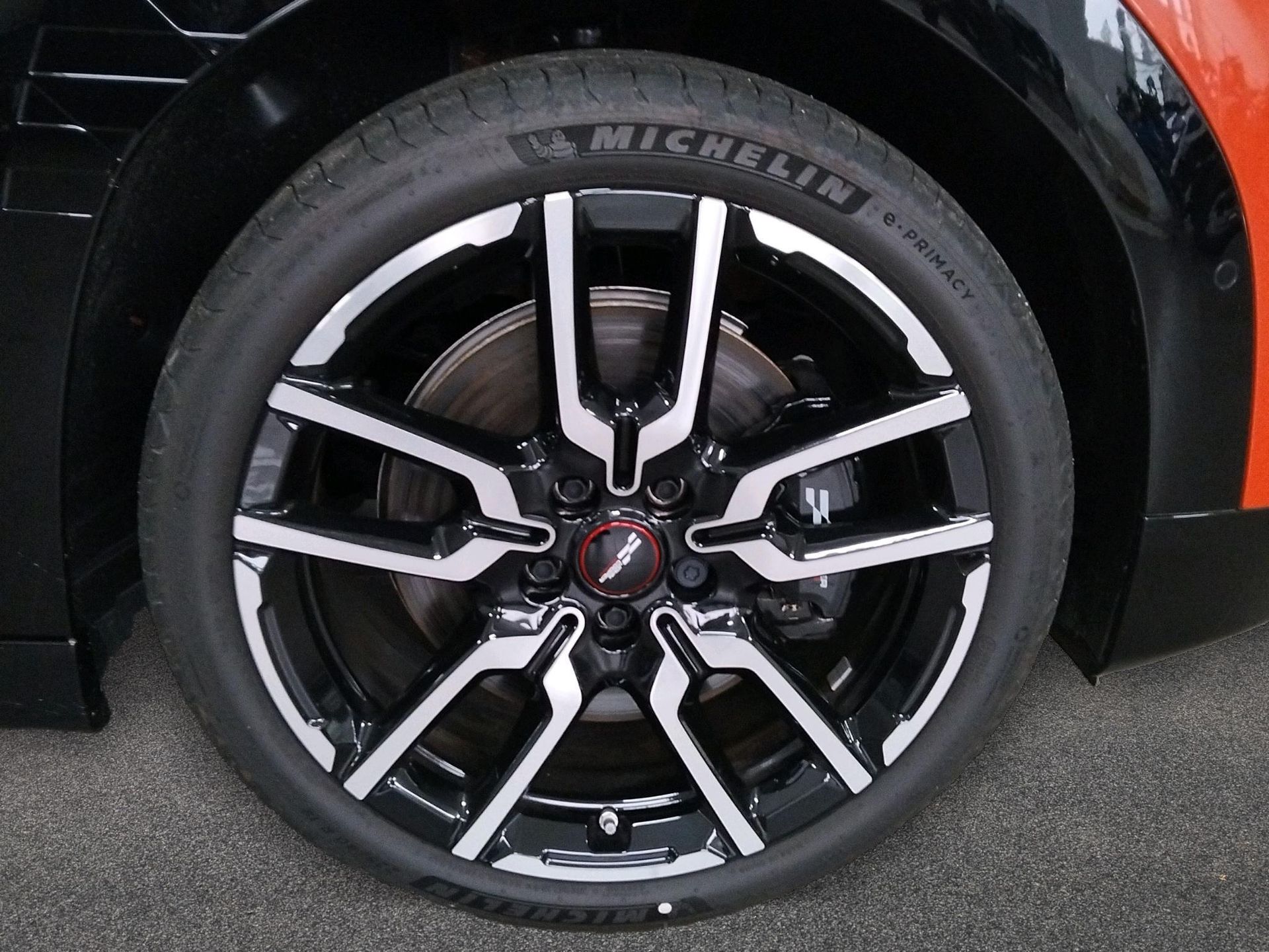 fotoG 12 del Mini MINI Aceman SE 218cv Eléctrico del 2025 en Madrid