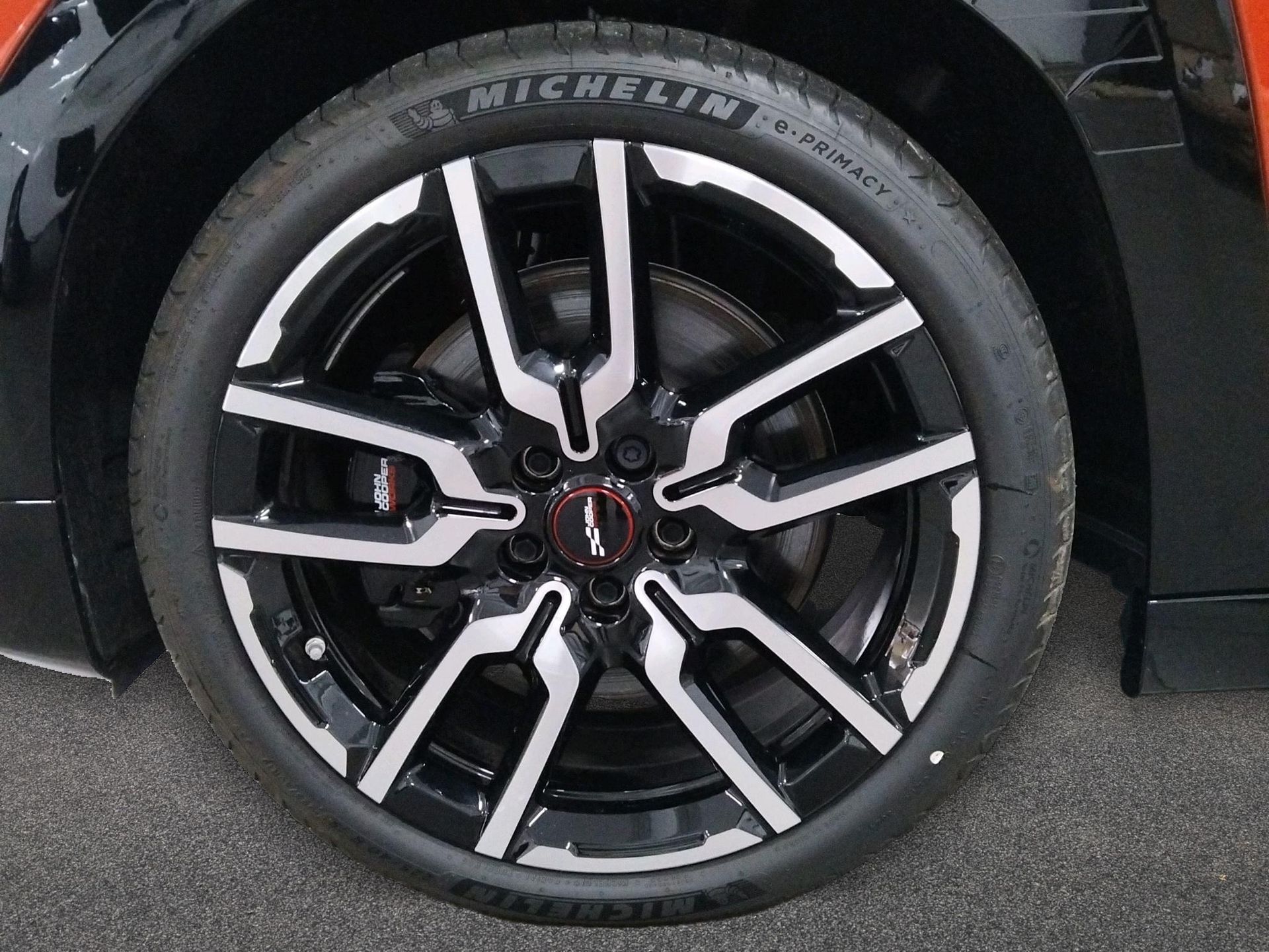 fotoG 13 del Mini MINI Aceman SE 218cv Eléctrico del 2025 en Madrid