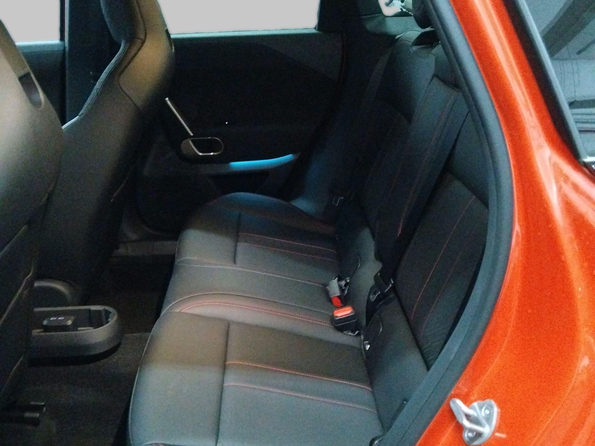 fotoG 9 del Mini MINI Aceman SE 218cv Eléctrico del 2025 en Madrid